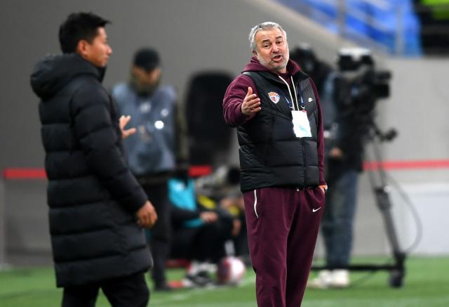 开云APP-主帅外援自救！海牛猛冲猛打破客场0胜0进球尴尬