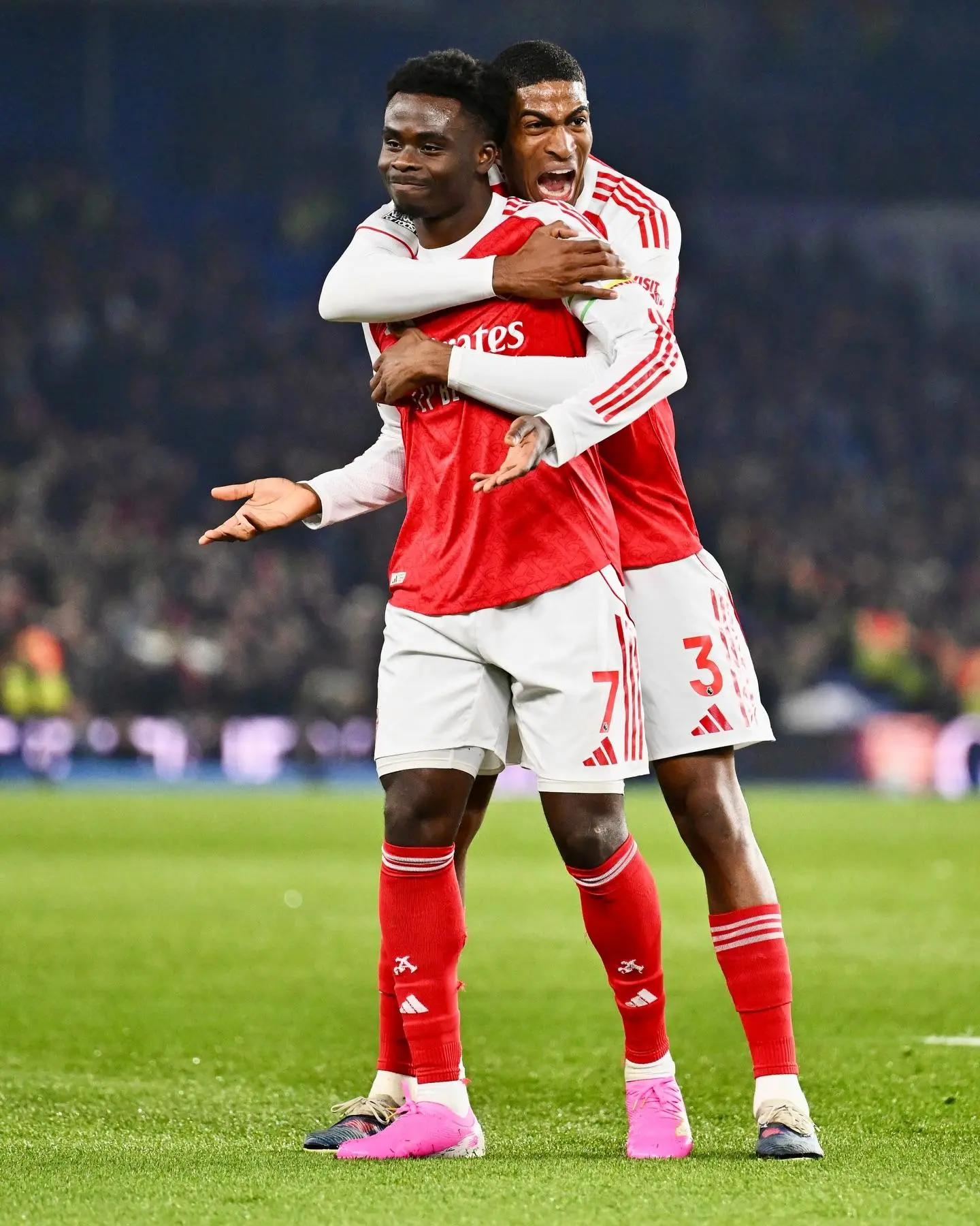 kaiyun-里程碑战攻入制胜球，萨卡赛后社媒：300次出场啦！